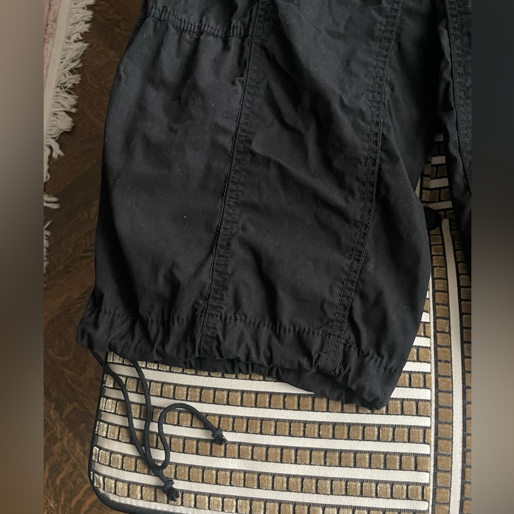 Norma Kamali Black Cargo Capri Pants - Picture 4 of 10
